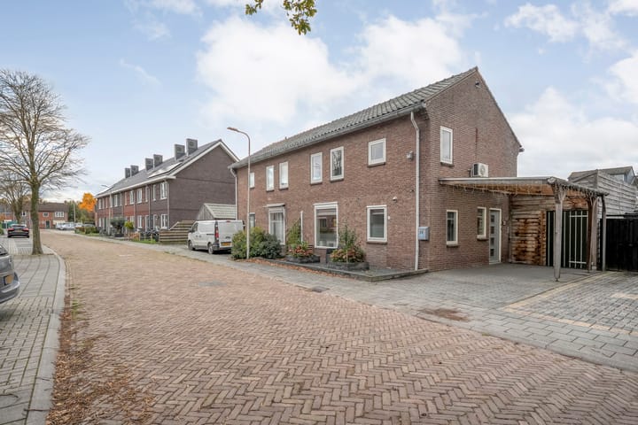 Photo 3 of Beatrixstraat 28