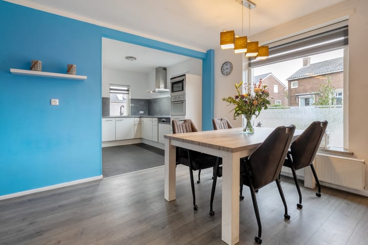 Photo 11 of Beatrixstraat 28