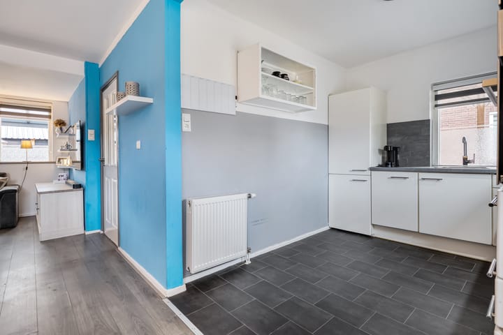 Photo 12 of Beatrixstraat 28