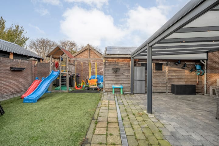 Photo 33 of Beatrixstraat 28