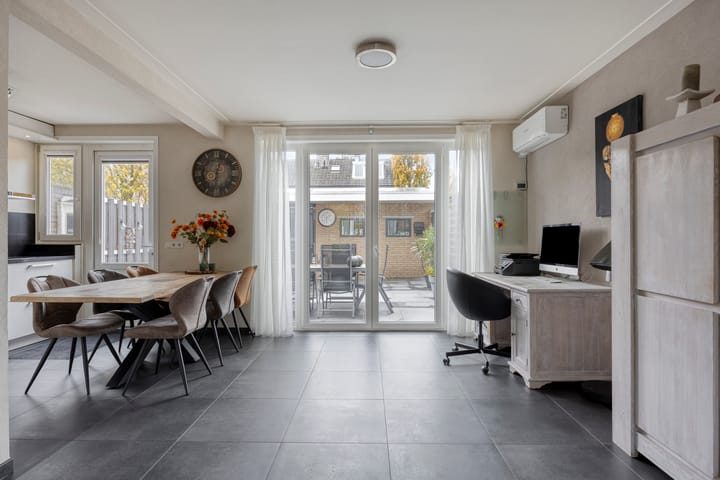 Foto 9 van Anna Blamanstraat 3