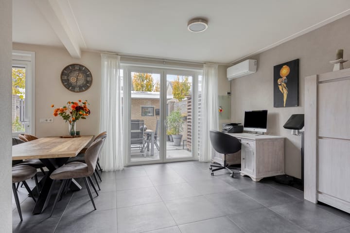 Foto 10 van Anna Blamanstraat 3