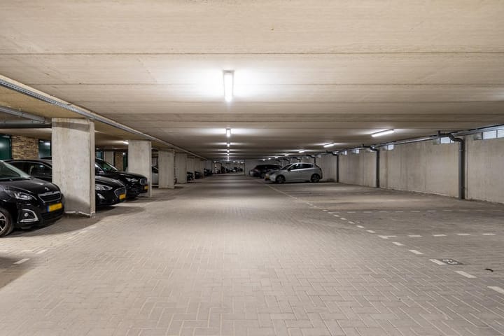 Photo 64 of Gentastraat 46