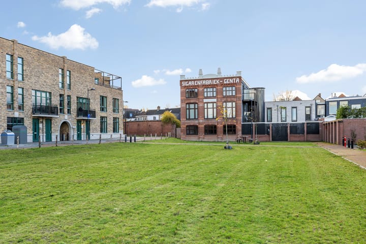 Photo 73 of Gentastraat 46