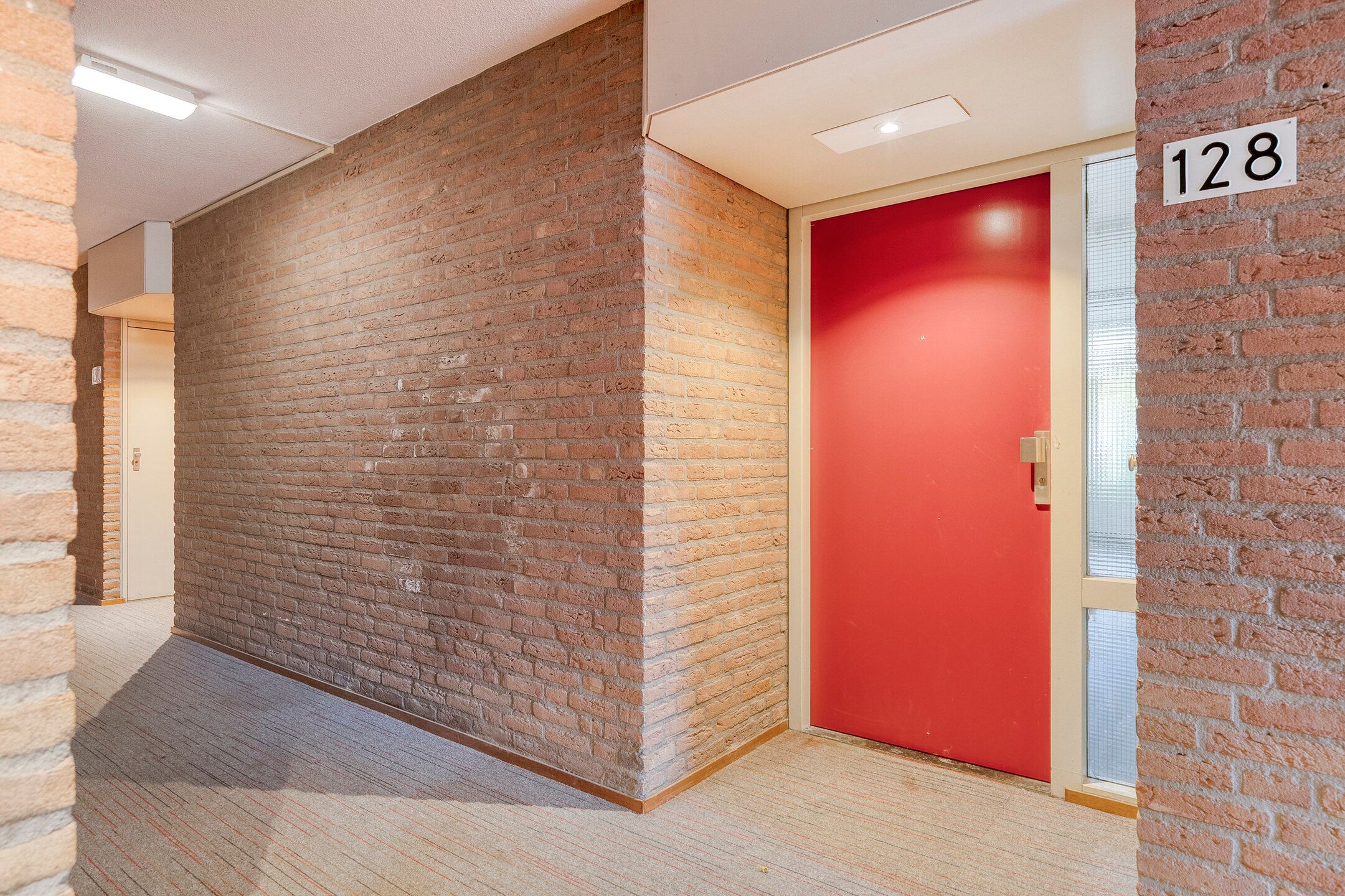 Photo 18 of Zaaier 128