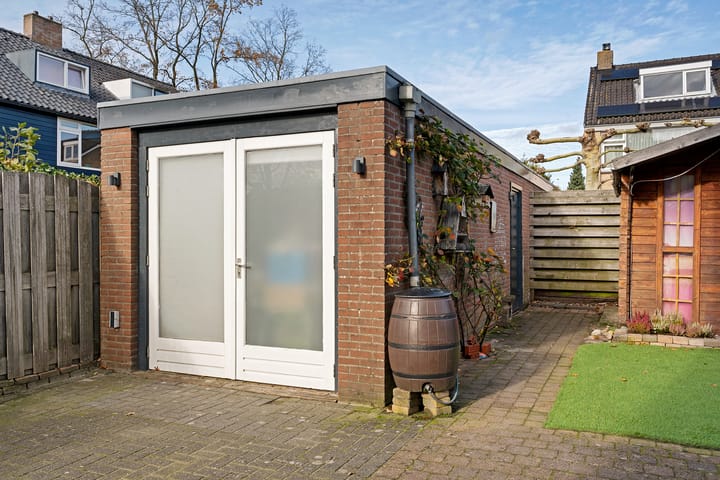 Photo 11 of Laarderweg 36