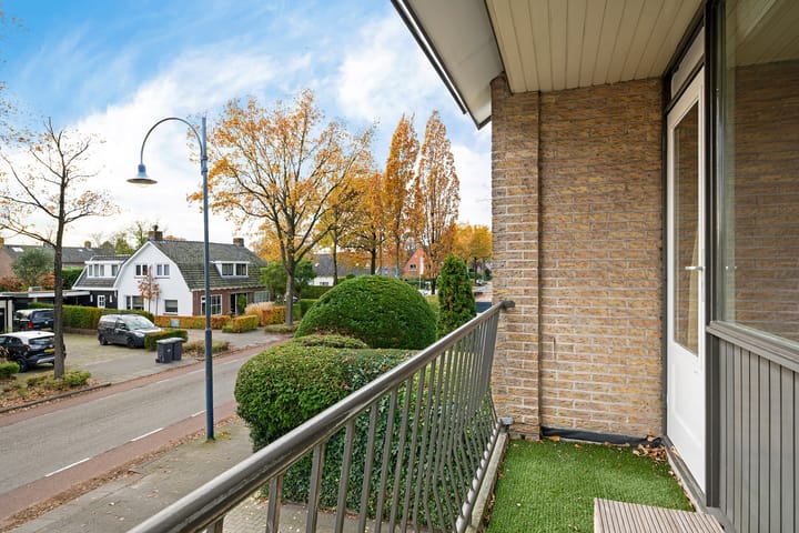 Photo 22 of Laarderweg 36