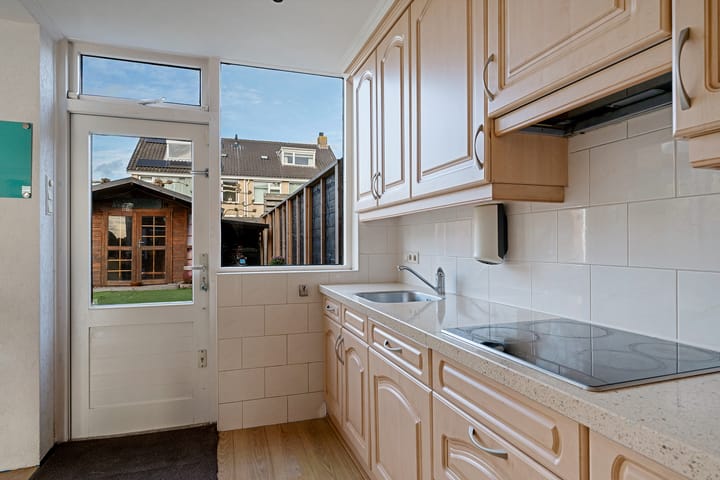 Photo 7 of Laarderweg 36