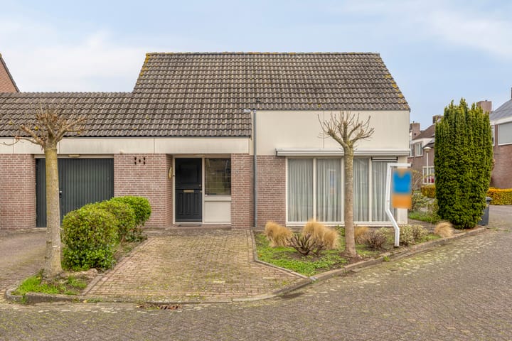 Onze Lieve Vrouweschutsstraat 8