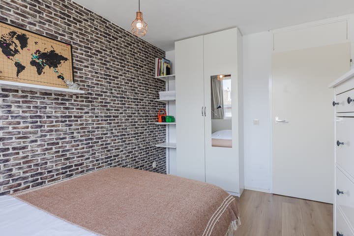 Photo 15 of Sirius 20