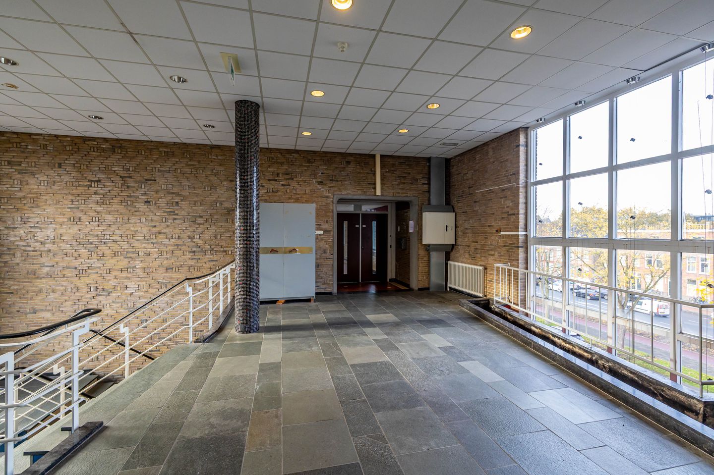 View photo 3 of Damsterdiep 191