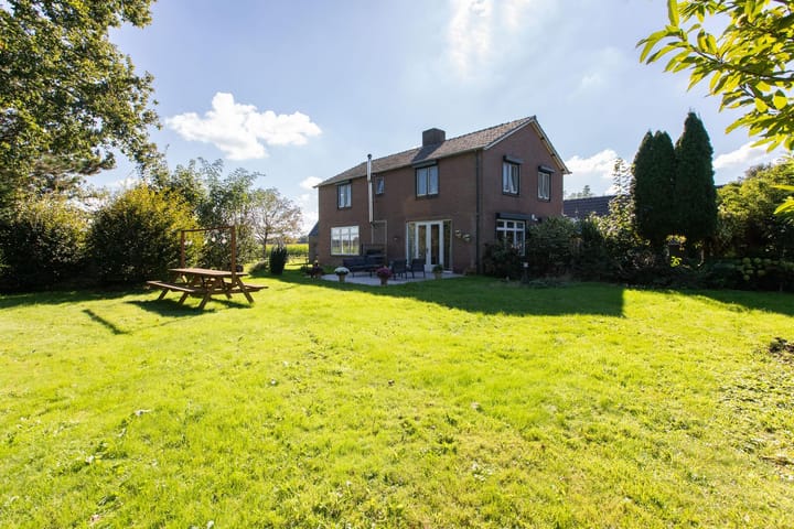 Photo 15 of Monseigneur Hendriksenstraat 18-A