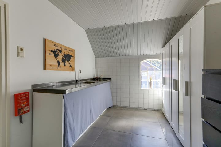 Photo 19 of Monseigneur Hendriksenstraat 18-A