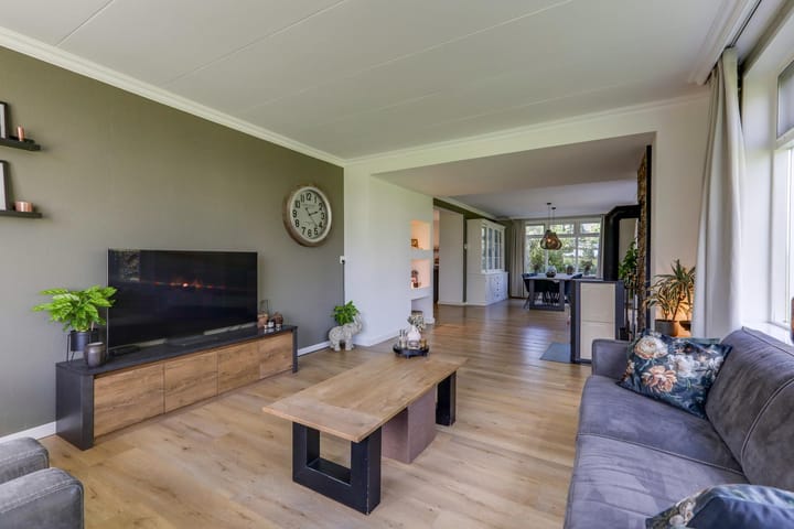 Photo 22 of Monseigneur Hendriksenstraat 18-A