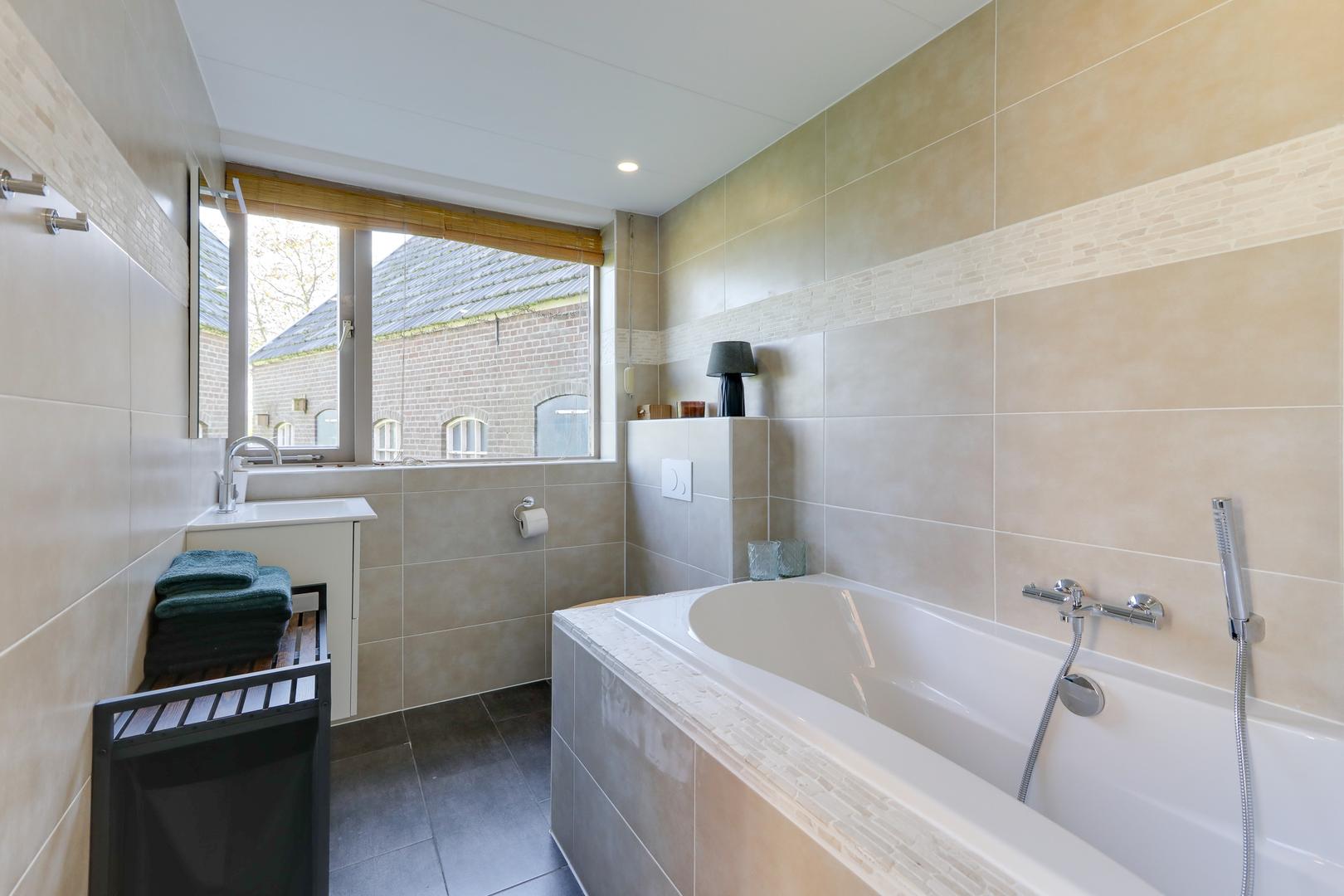 Foto 30 van Monseigneur Hendriksenstraat 18-A