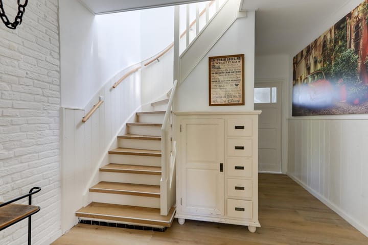 Photo 32 of Monseigneur Hendriksenstraat 18-A