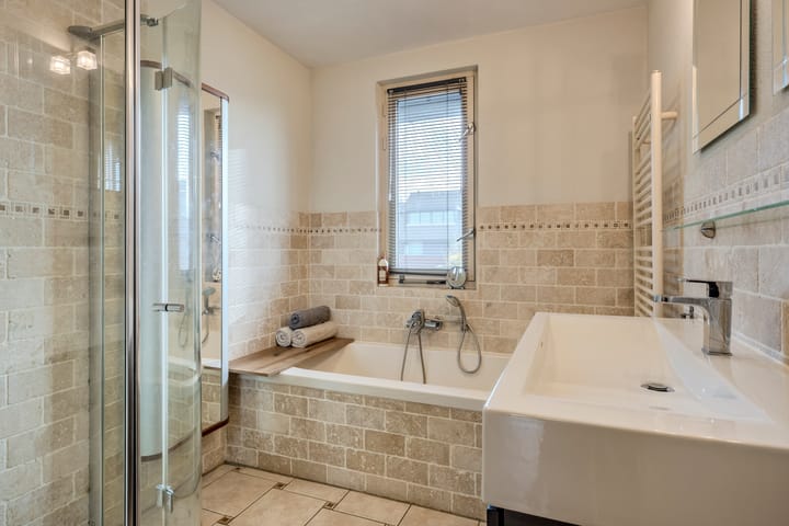 Photo 19 of Manderveenstraat 32