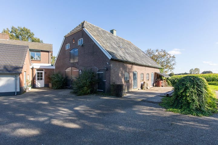 Photo 51 of Monseigneur Hendriksenstraat 18-A