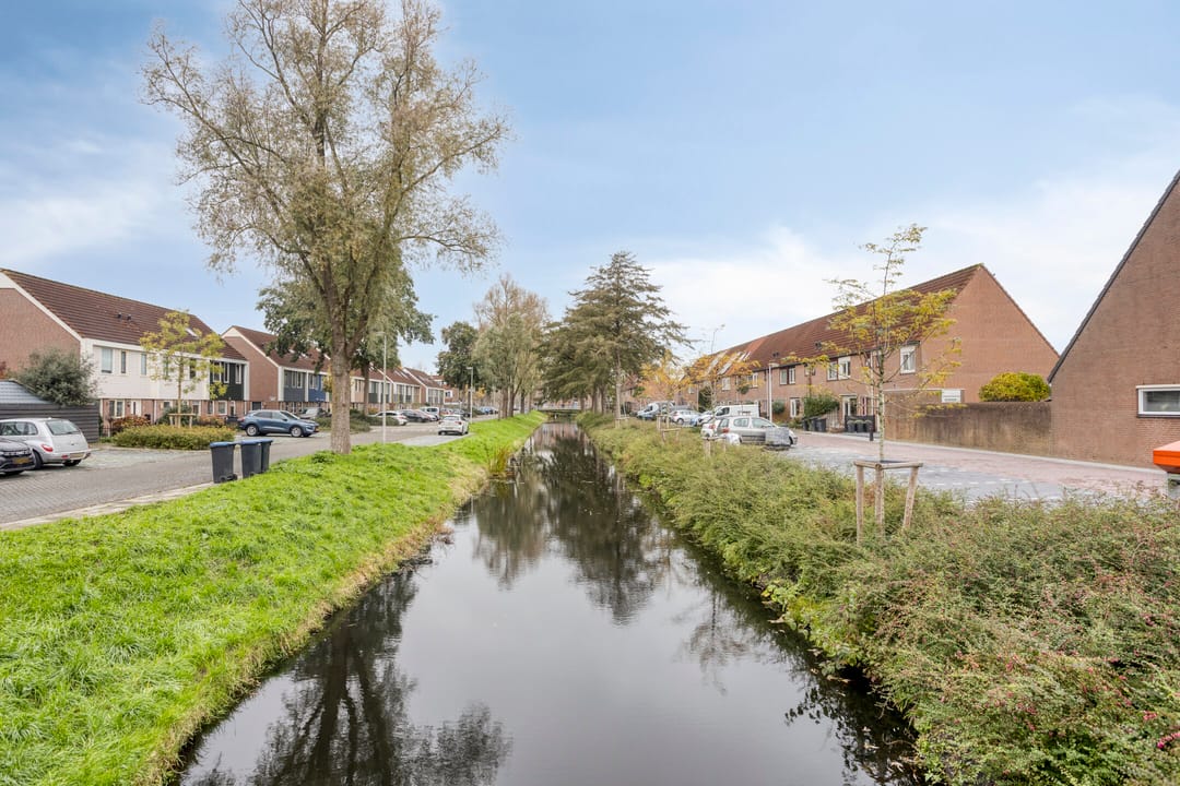 Photo 37 of Botertonstraat 17