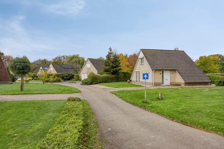 Photo 3 of Zwembadweg 2-B142