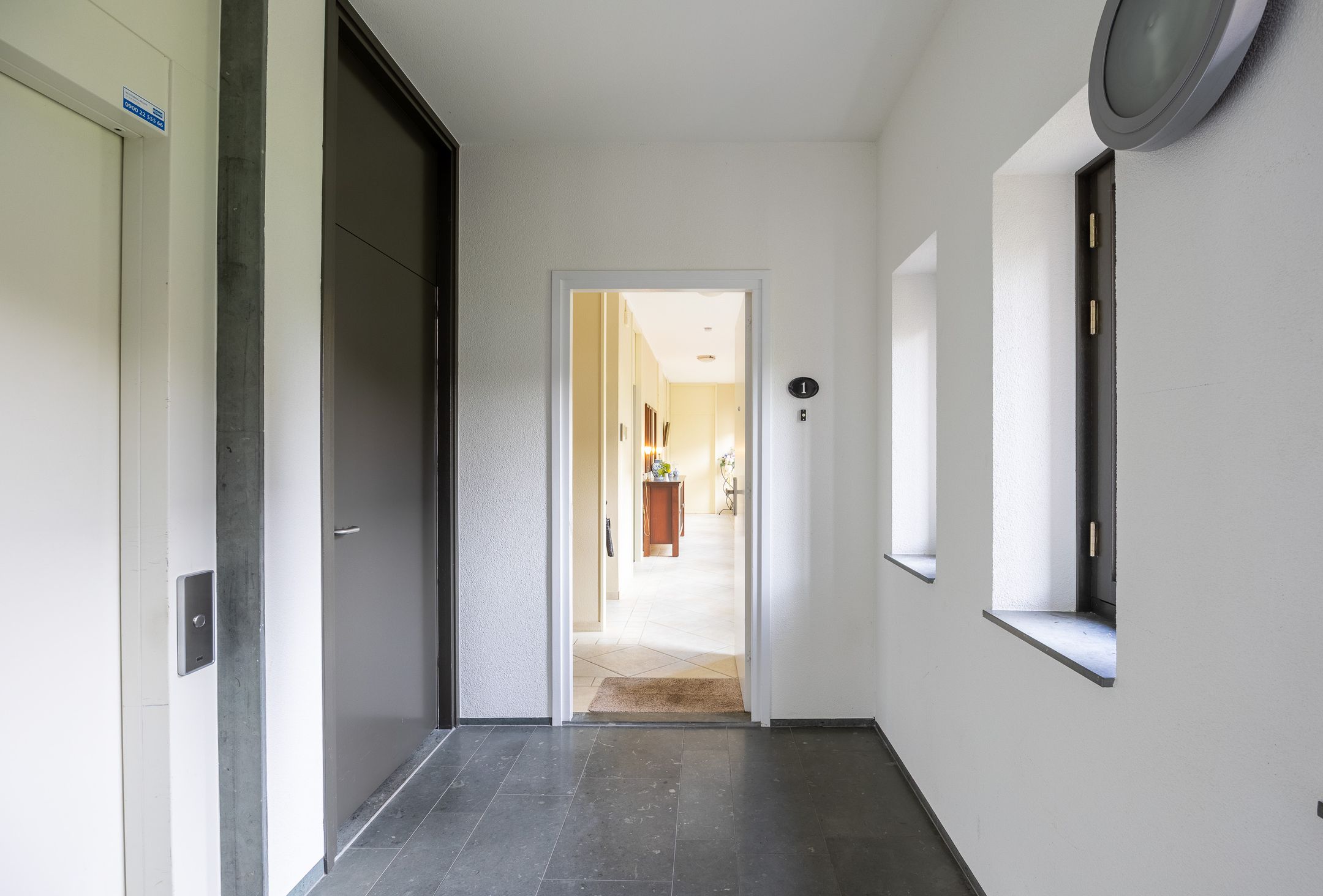 Foto 9 van Jerusalem 1