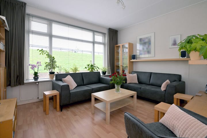 Photo 2 of Benedendijk 82