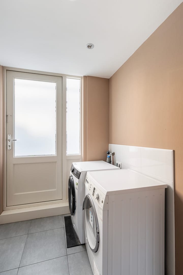 Photo 34 of Willem Beukelszoonstraat 84