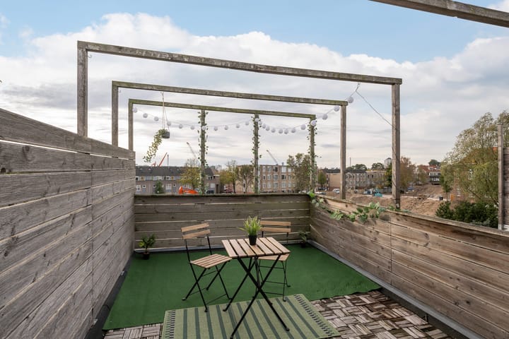 Photo 35 of Willem Beukelszoonstraat 84