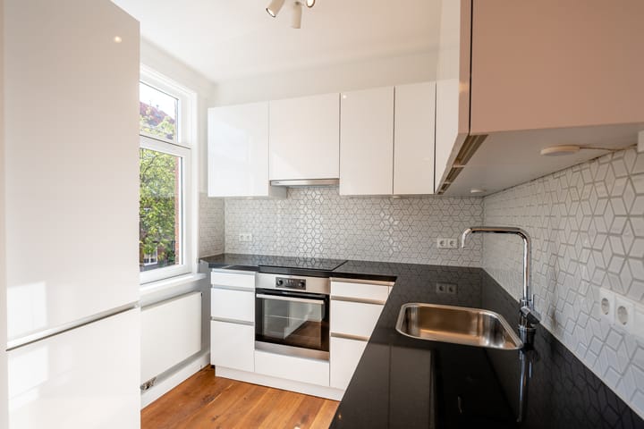 Foto 9 van Pienemanstraat 12