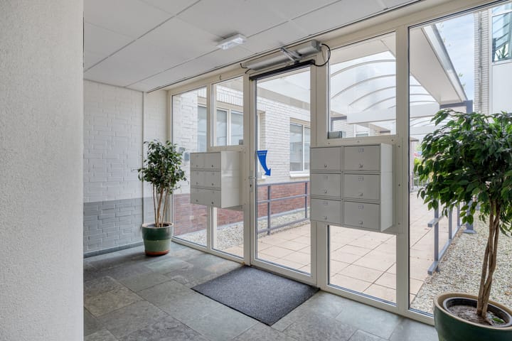 Foto 7 van Middenweg 1-B6