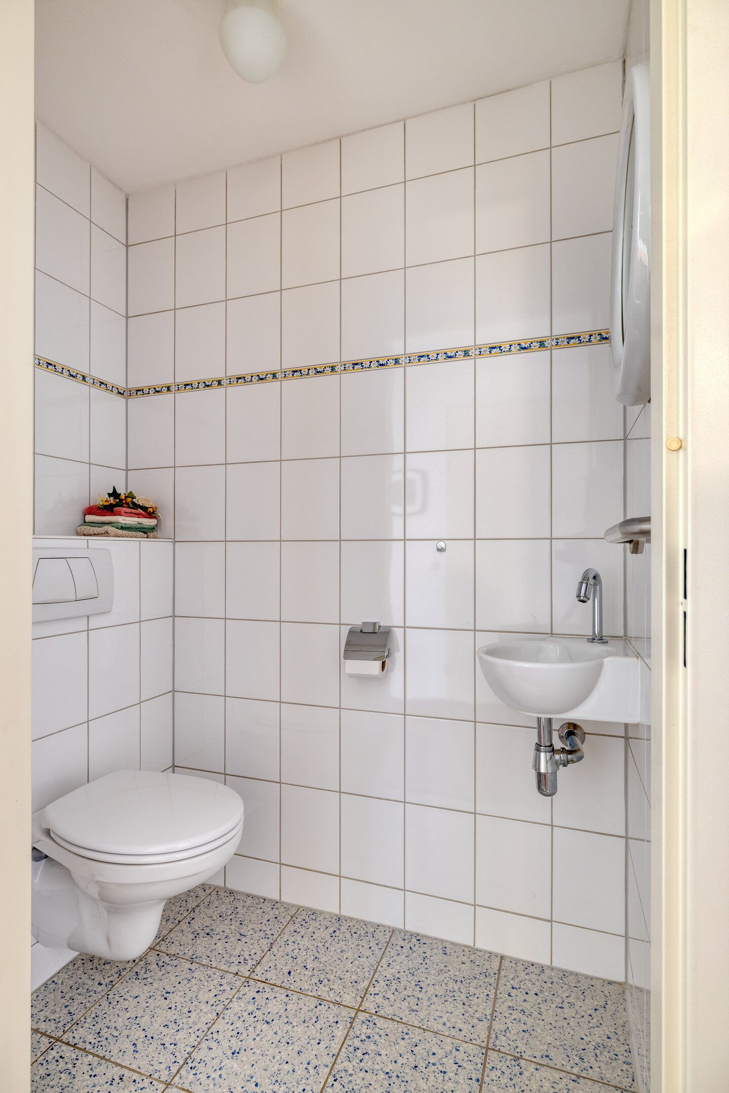 Foto 12 van Middenweg 1-B6