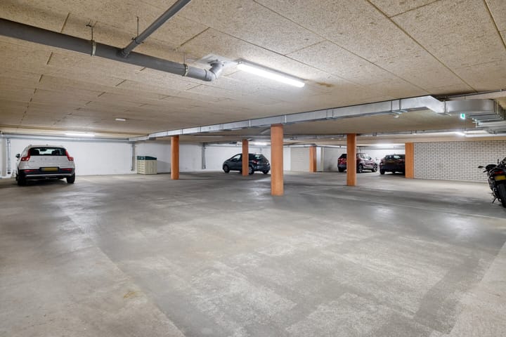 Foto 31 van Middenweg 1-B6