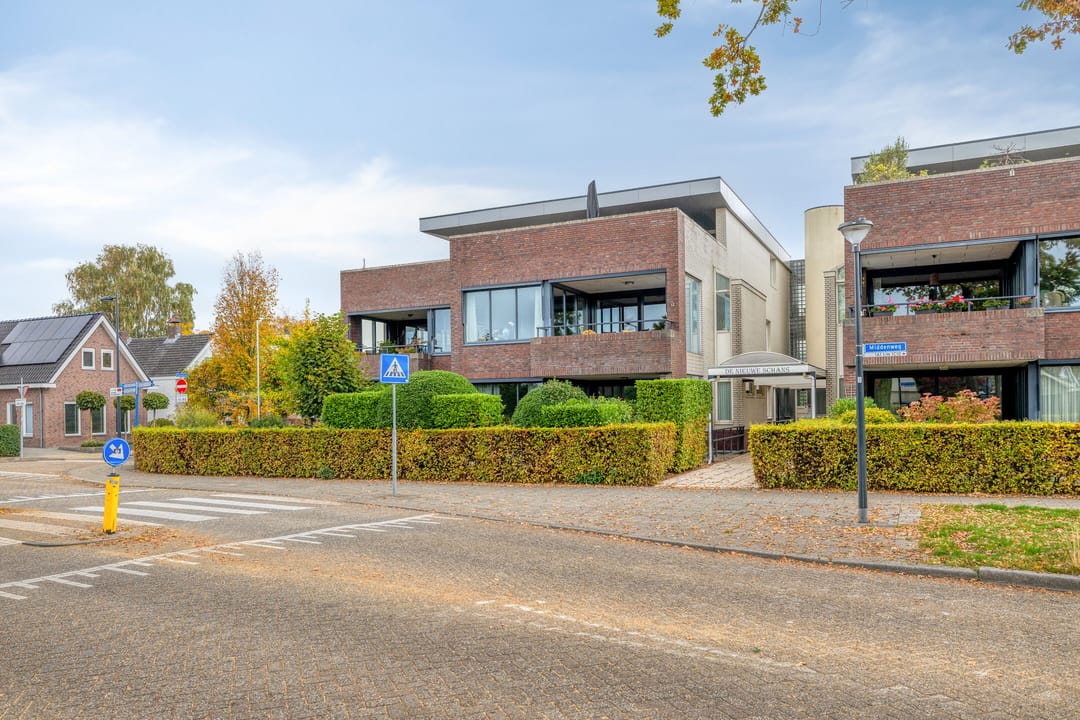 Foto 38 van Middenweg 1-B6