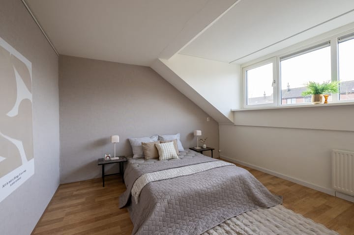 Photo 12 of Pruikenmakerstraat 45