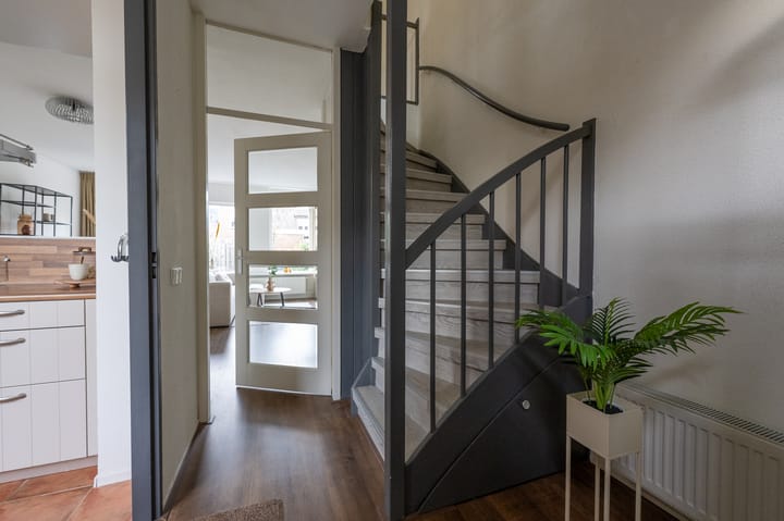 Photo 10 of Pruikenmakerstraat 45