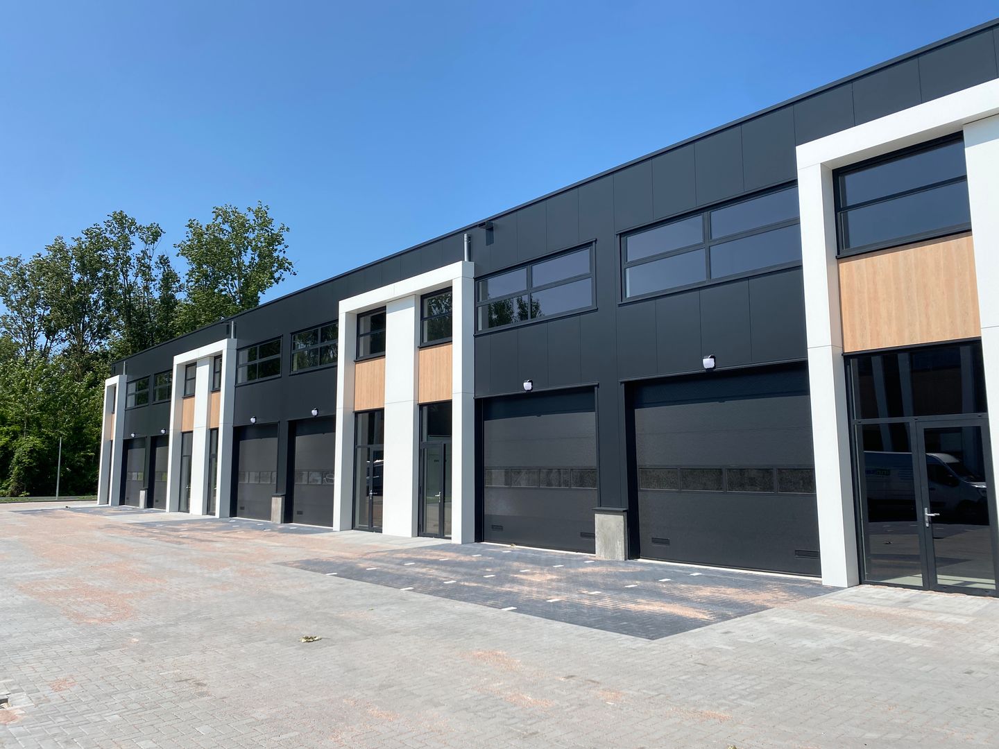 Bekijk foto 1 van Chroomstraat 8