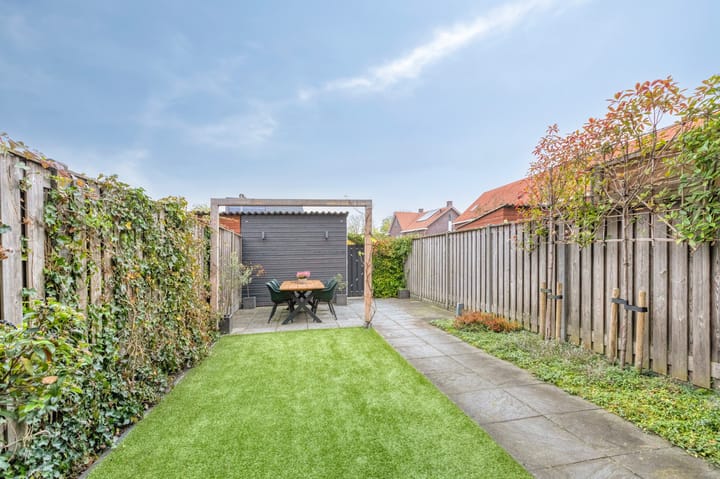 Photo 4 of Vriesschestraat 50