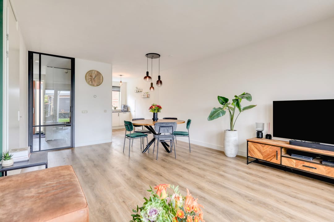 Photo 11 of Vriesschestraat 50