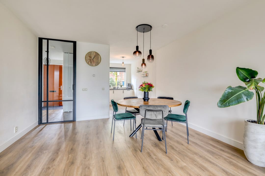 Photo 16 of Vriesschestraat 50