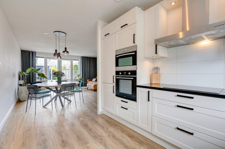 Photo 19 of Vriesschestraat 50