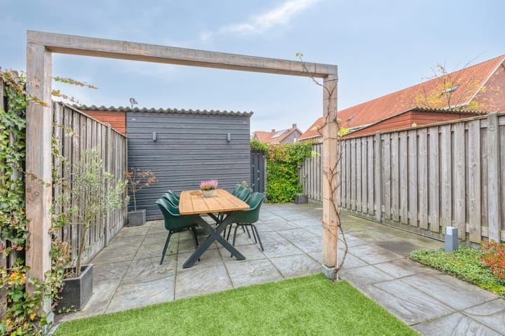 Photo 43 of Vriesschestraat 50