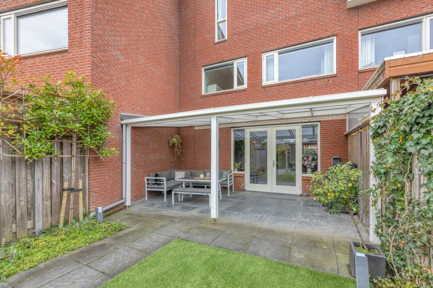 Photo 44 of Vriesschestraat 50