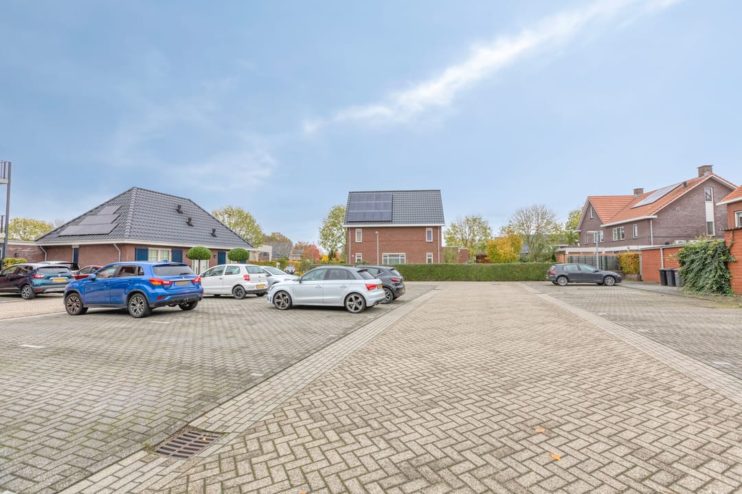 Photo 47 of Vriesschestraat 50