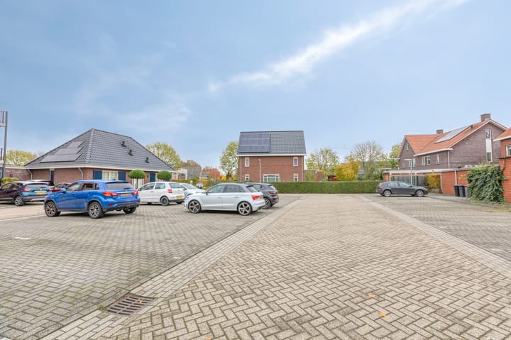 Photo 47 of Vriesschestraat 50