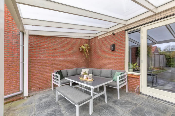 Photo 42 of Vriesschestraat 50