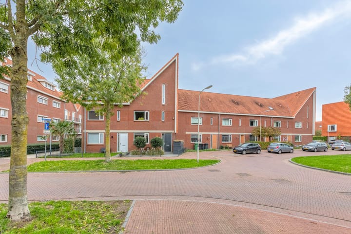 Photo 52 of Vriesschestraat 50