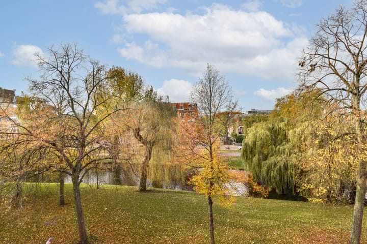 Foto 39 van Spoorsingel 72-B02