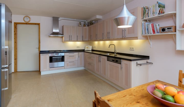 Photo 4 of Ien Dalessingel 35