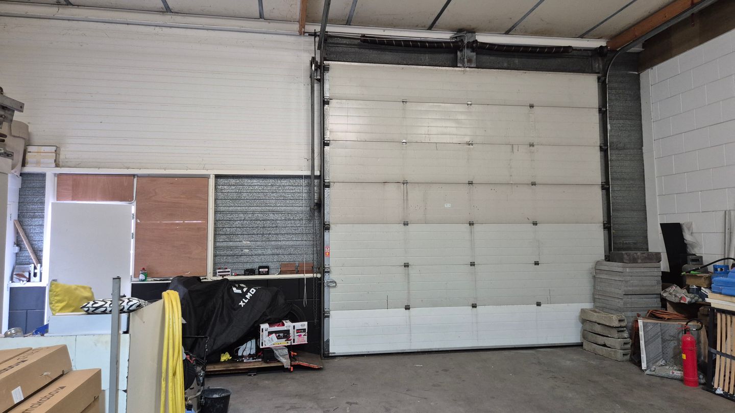 Bekijk foto 5 van Industrieweg 102