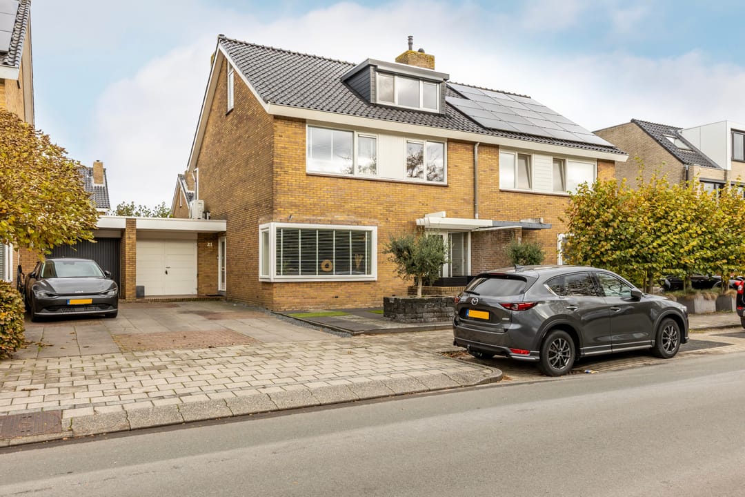 Photo 1 of Armstronglaan 21